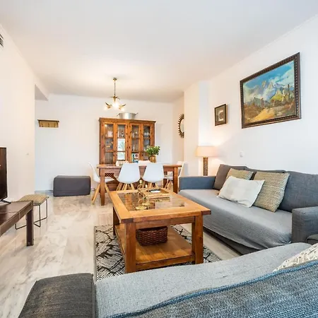 Altos De Banus Iii Apartamento