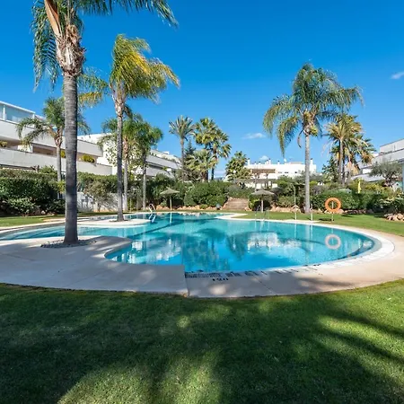 Altos De Banus Iii Lejlighed